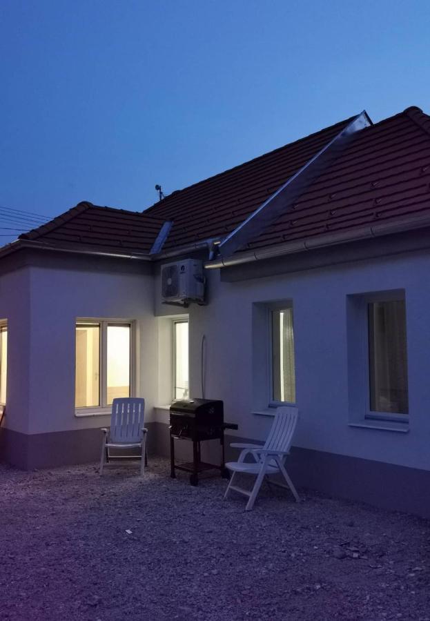 Tifani Apartman Keszthely Eksteriør bilde